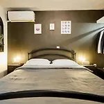 Appartement West Garden At By Greece *