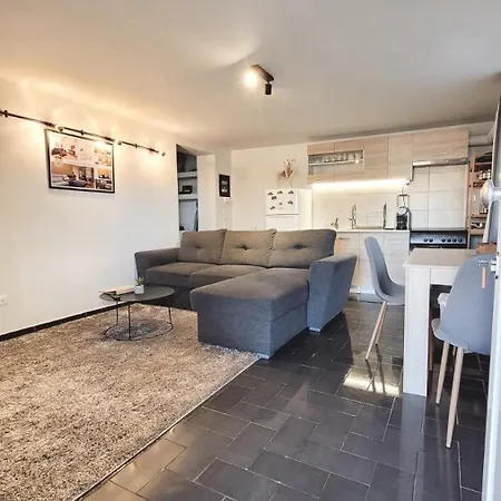 West Garden At By Greece Appartement *